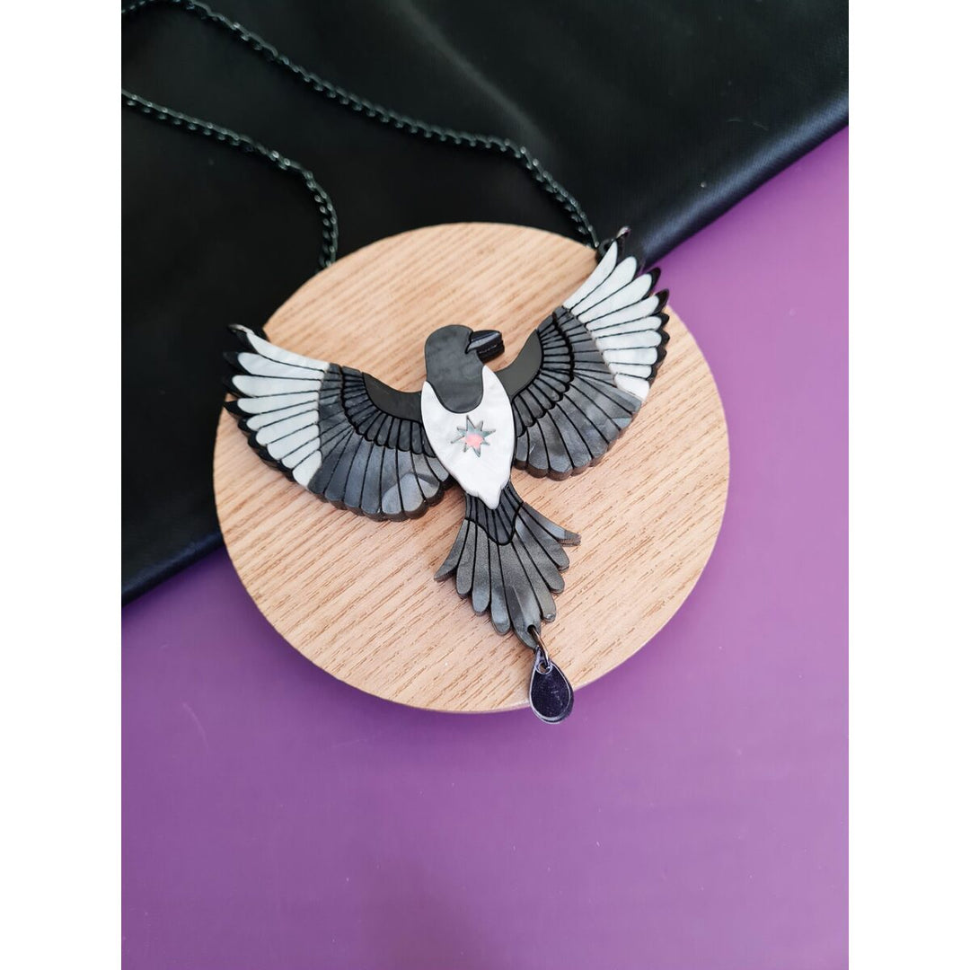 Mystic magpie brooch or necklace 2