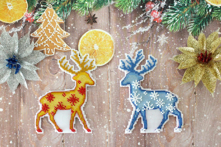 Northern Deer P-455 / SR-455 Plastic Canvas Counted Cross Stitch Kit