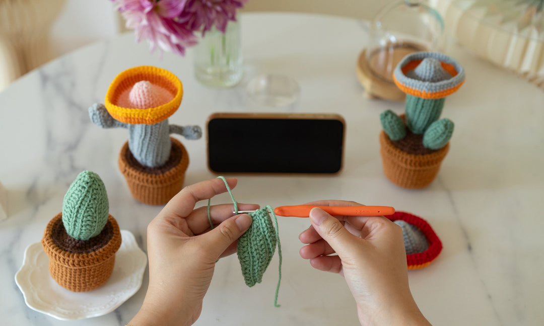 Cacti Amigurumi DIY Crochet Kit Wizardi F07N8-M191-M193