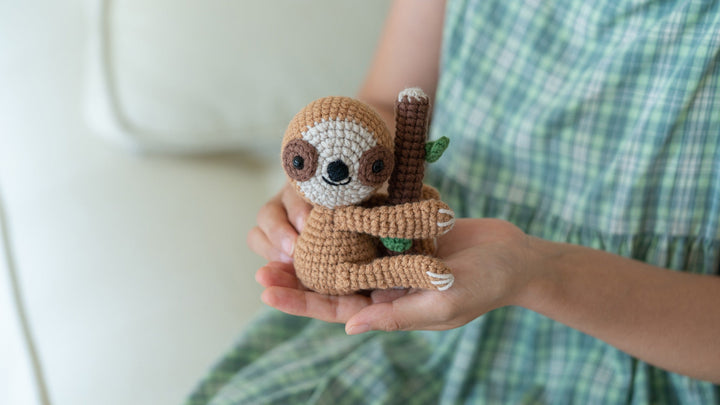 Sloth and Koala Amigurumi DIY Crochet Kit Wizardi F07N8-M207