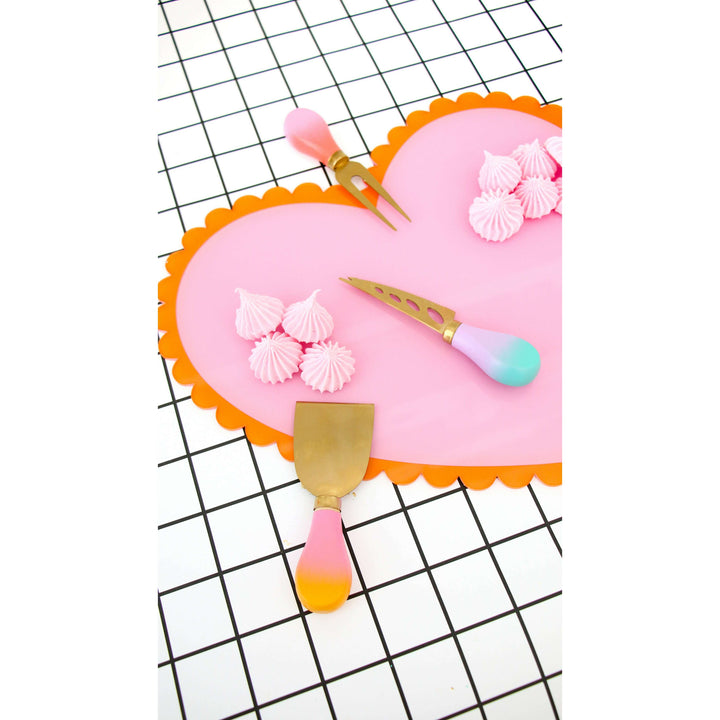 Orange and pink scalloped heart tray