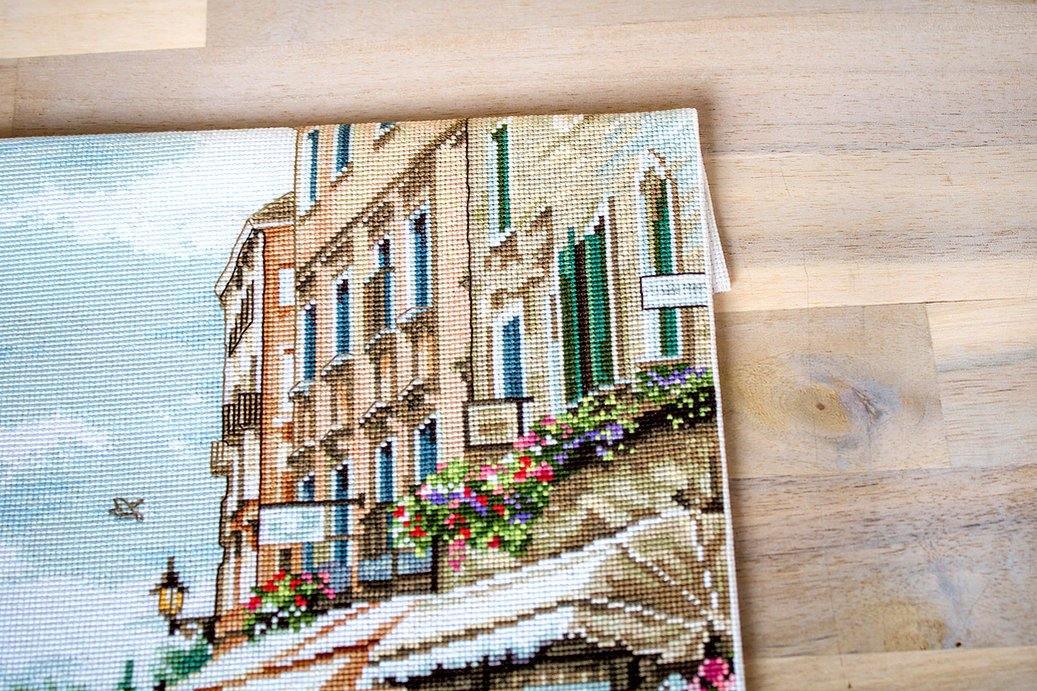 Paris in Flowers B2365L Counted Cross-Stitch Kit