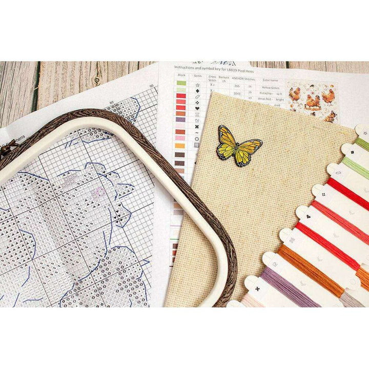 Pied Hens L8819 Counted Cross Stitch Kit