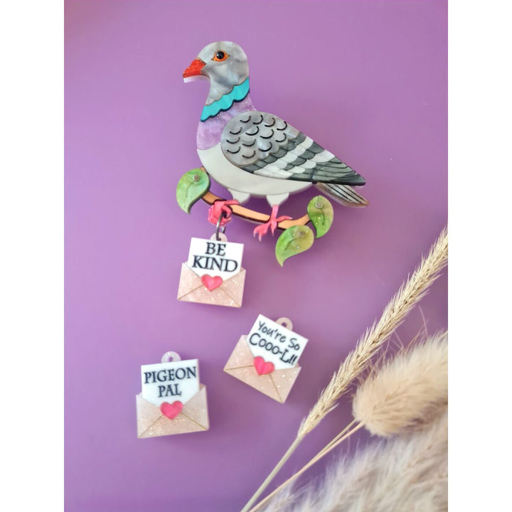 Pigeon brooch or necklace 2