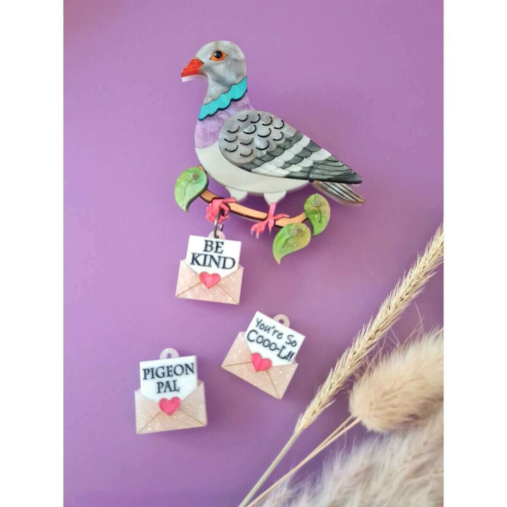 Pigeon brooch or necklace 2