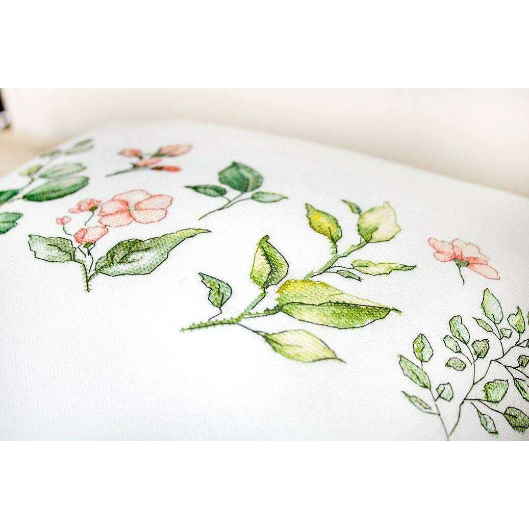 Pillow PB201L Counted Cross-Stitch Kit