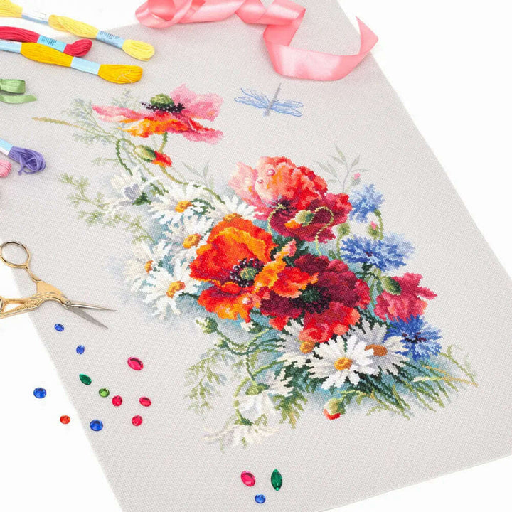 Poppies and Daisies 100-061 Counted Cross-Stitch Kit