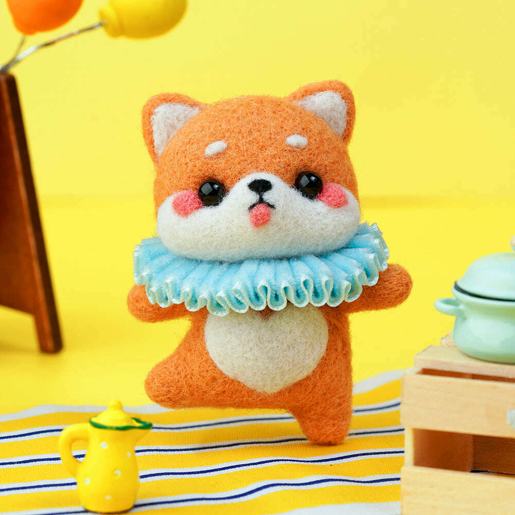 Puppy Needle Felting Kit. Wizardi DIY Wool Craft Kit F07N8-W182