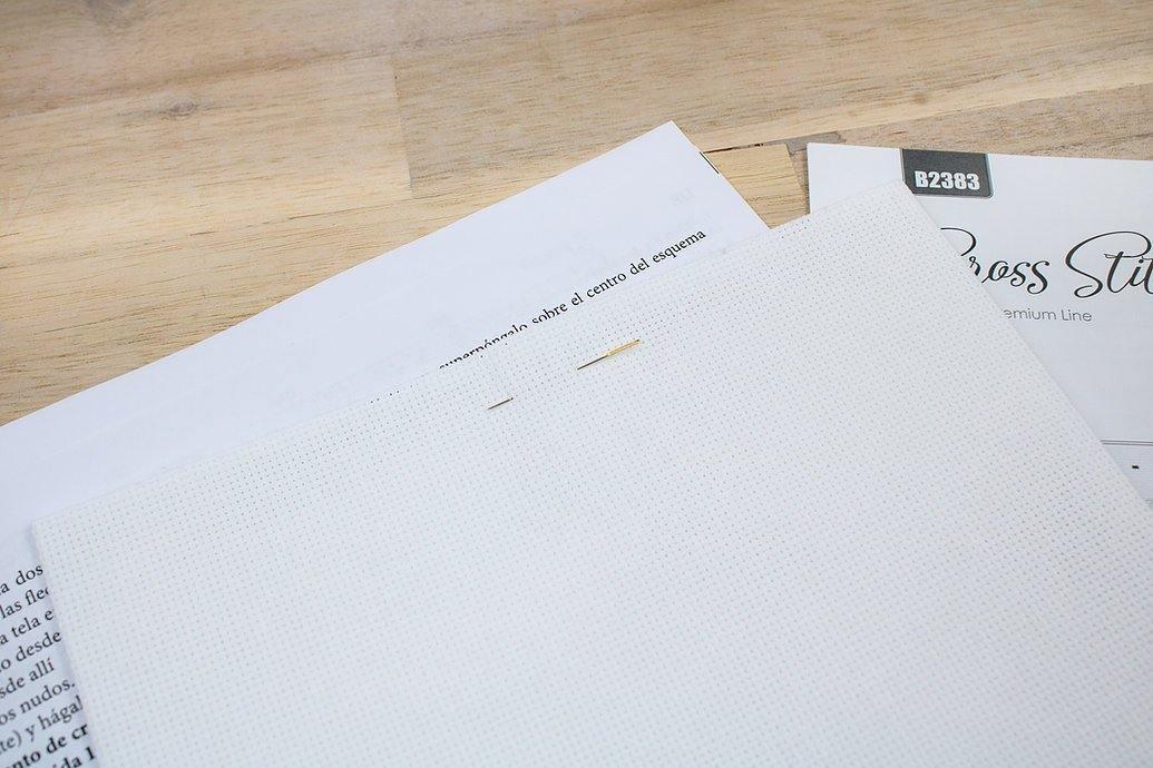 Red roses B2383L Counted Cross-Stitch Kit