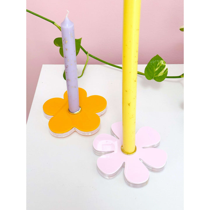 Retro flower acrylic candle holder