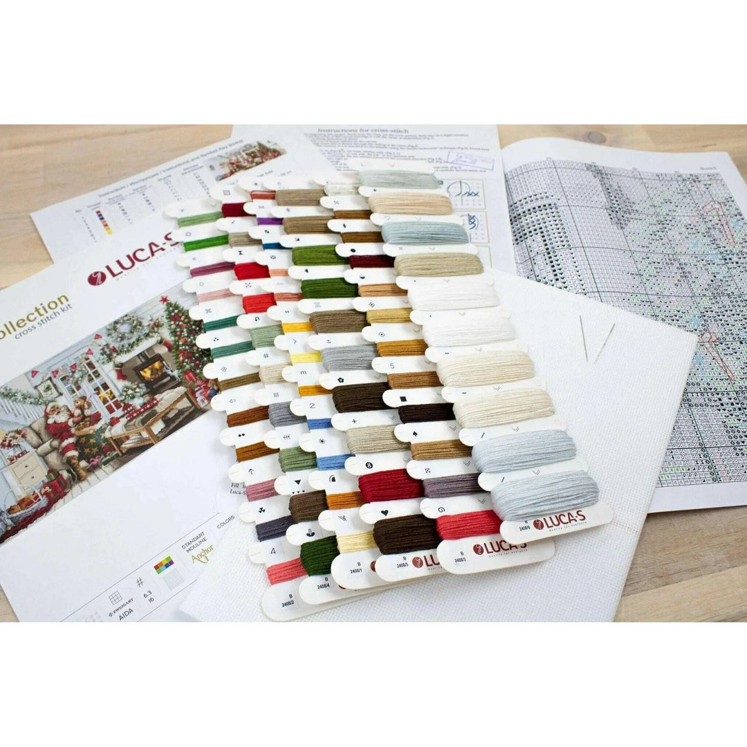 Santa interior B2408L Counted Cross-Stitch Kit
