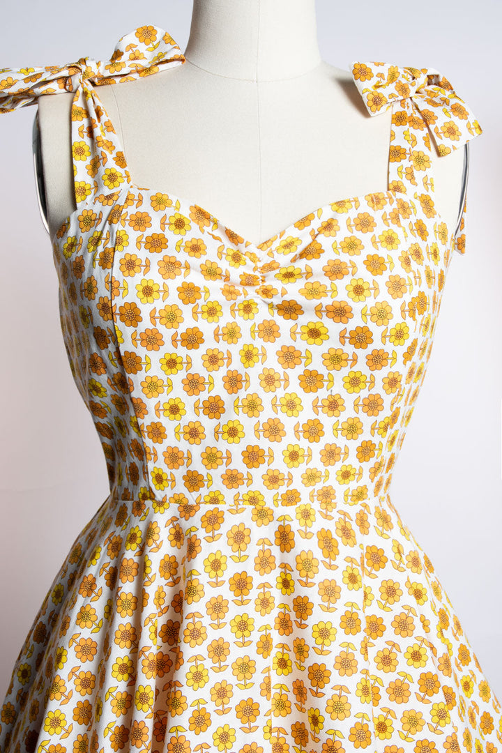 Sarah Swing Dress - Retro Daisy, Yellow *sale