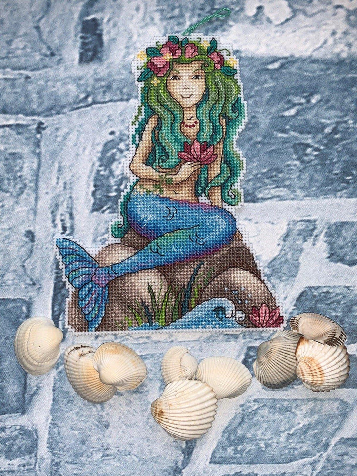 Sea Beauty SR-464  Plastic Canvas Counted Cross Stitch Kit