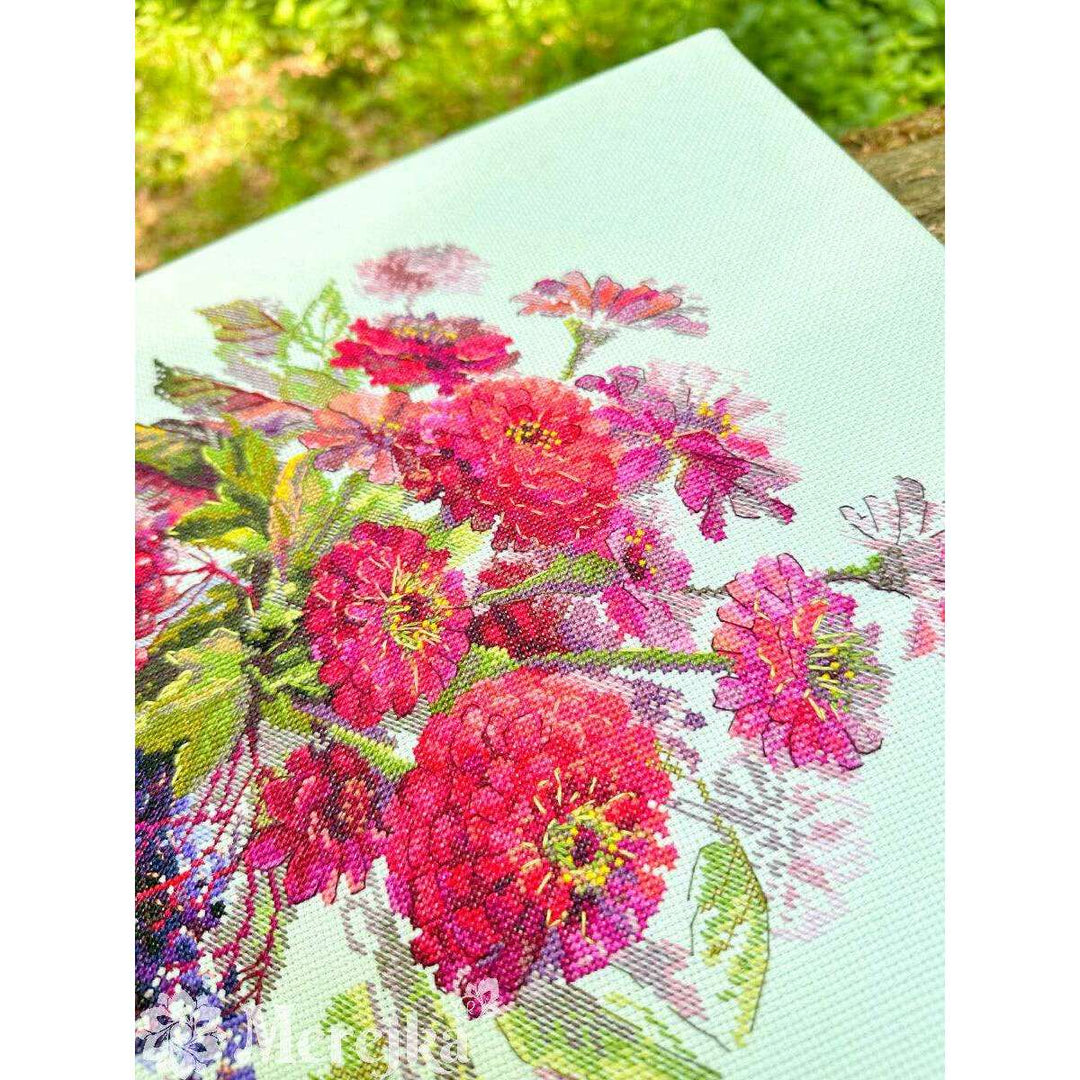 September Colour K-221 Counted Cross-Stitch Kit