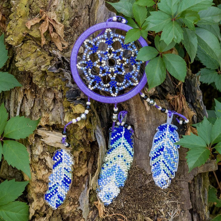 Set for embroidery with beads on a plastic base FLPL-032