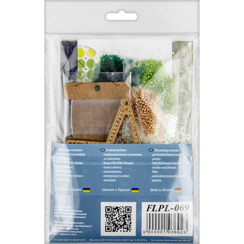 Set for embroidery with beads on a plastic base FLPL-069