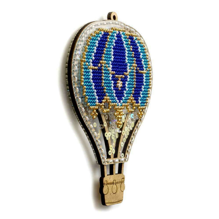 Set for embroidery with beads on a plastic base FLPL-074