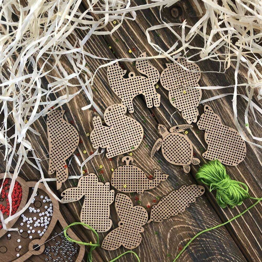 Set of blanks for embroidery on wood FLSW-005