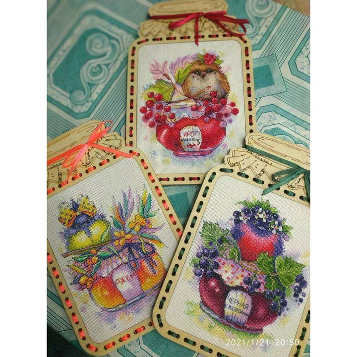 Singing Currant SM-394 Counted Cross Stitch Kit