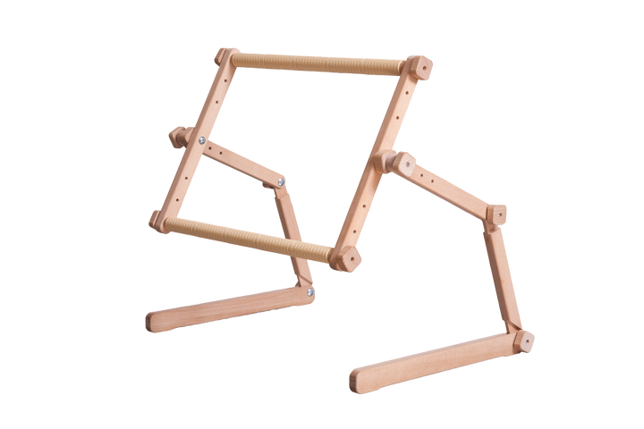Wooden embroidery stand UNIVERSAL ( SOFA AND TABLE-TYPE) Bullfinch 30—Ö40 cm CSSN3040