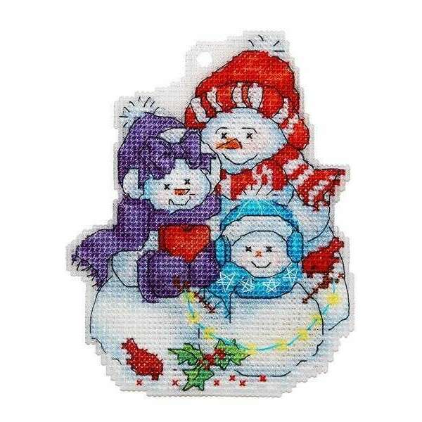 Snowman Family  Counted cross stitch kit 8033A