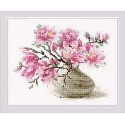 Southern Magnolia R2018 Counted Cross Stitch Kit