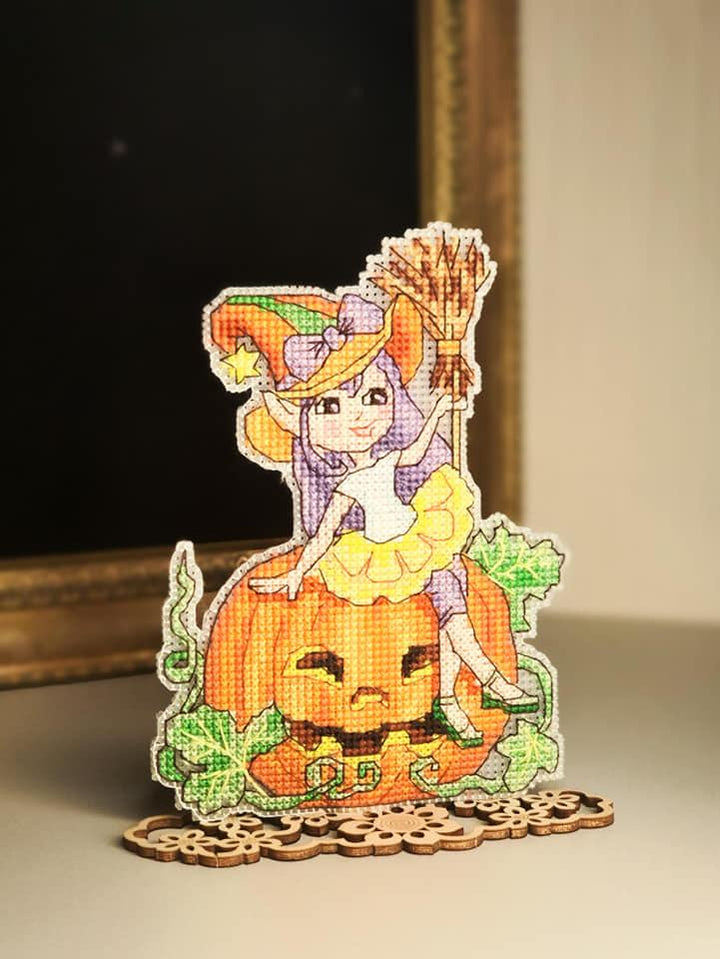 T-79C Counted cross stitch kit Crystal Art "Happy Halloween"