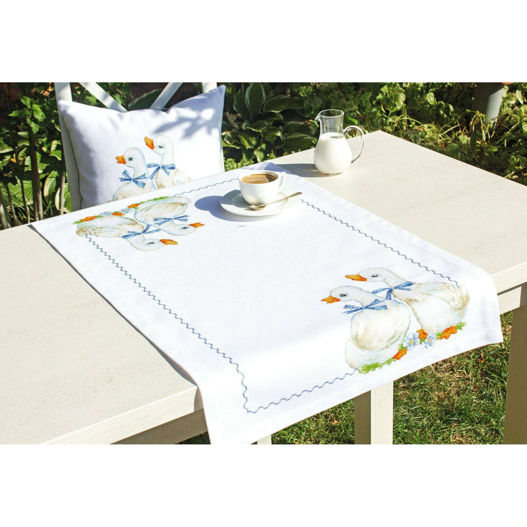 Table Topper FM004L Counted Cross-Stitch Kit