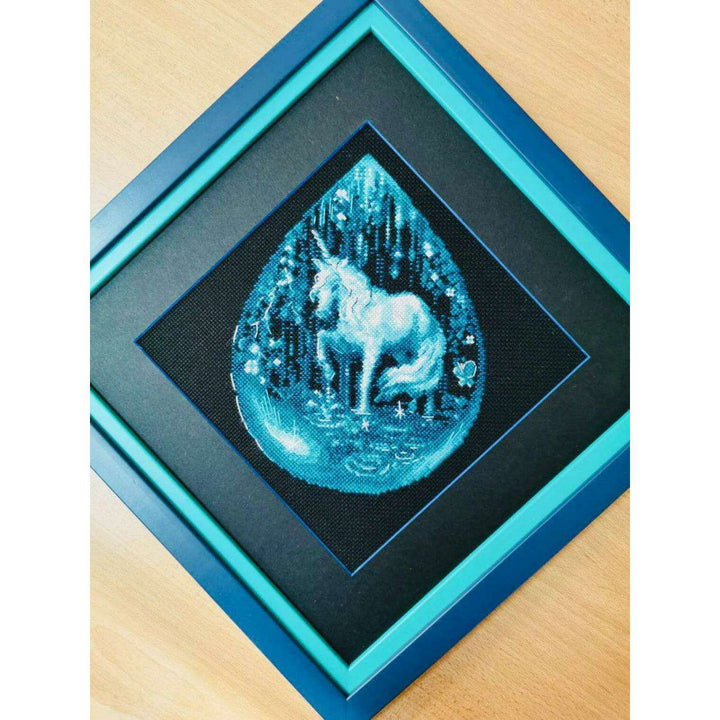 Unicorn Tear R2161 Counted Cross Stitch Kit