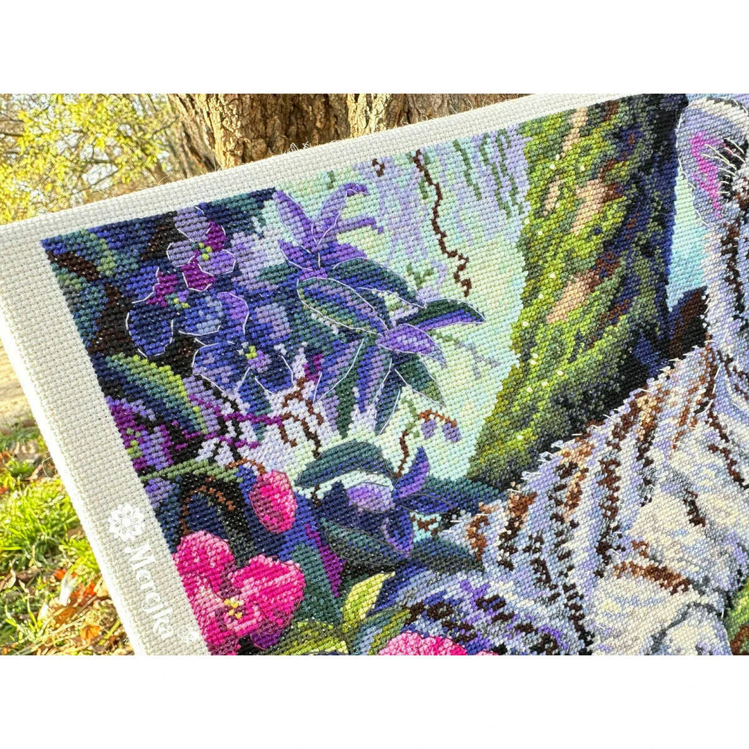 White Tiger K-260 Counted Cross-Stitch Kit