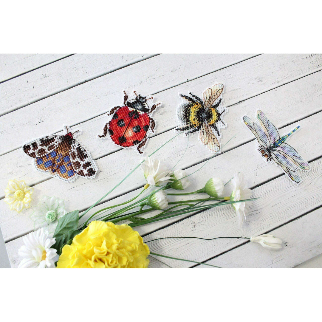 Winged Friends. Magnets SR-488  Plastic Canvas Counted Cross Stitch Kit