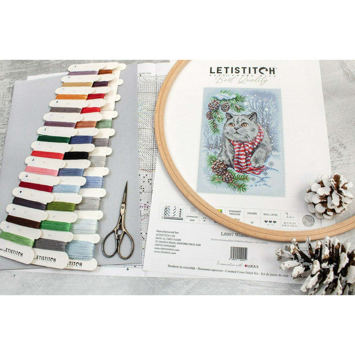 Winter Cat L8997 Counted Cross Stitch Kit