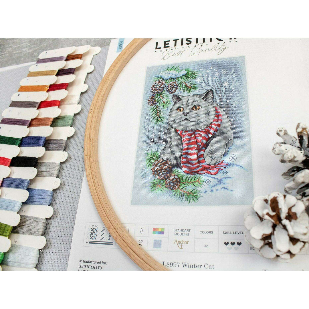 Winter Cat L8997 Counted Cross Stitch Kit