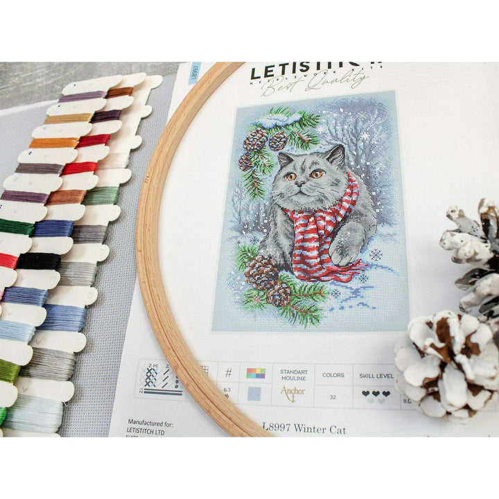 Winter Cat L8997 Counted Cross Stitch Kit