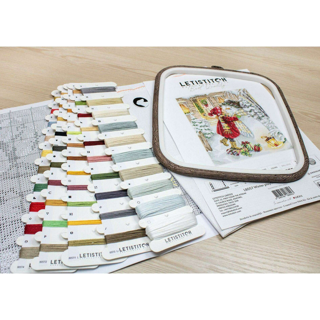 Winter playtime L8057 Counted Cross Stitch Kit