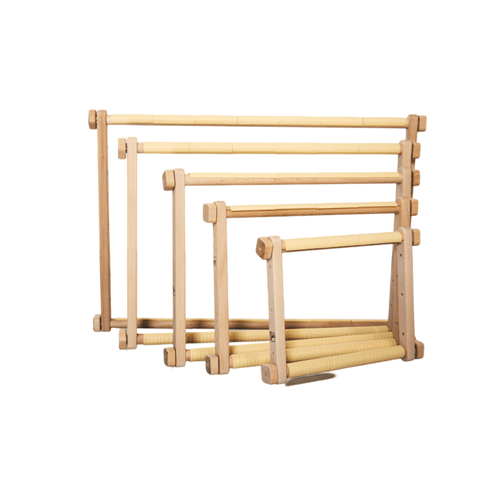 Wooden tapestry embroidery frame with clips 9,8*12,6in CSFR2532
