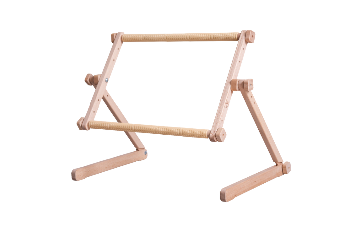 Wooden embroidery stand UNIVERSAL ( SOFA AND TABLE-TYPE) Chaffinch 35—Ö48 cm CSZI3548