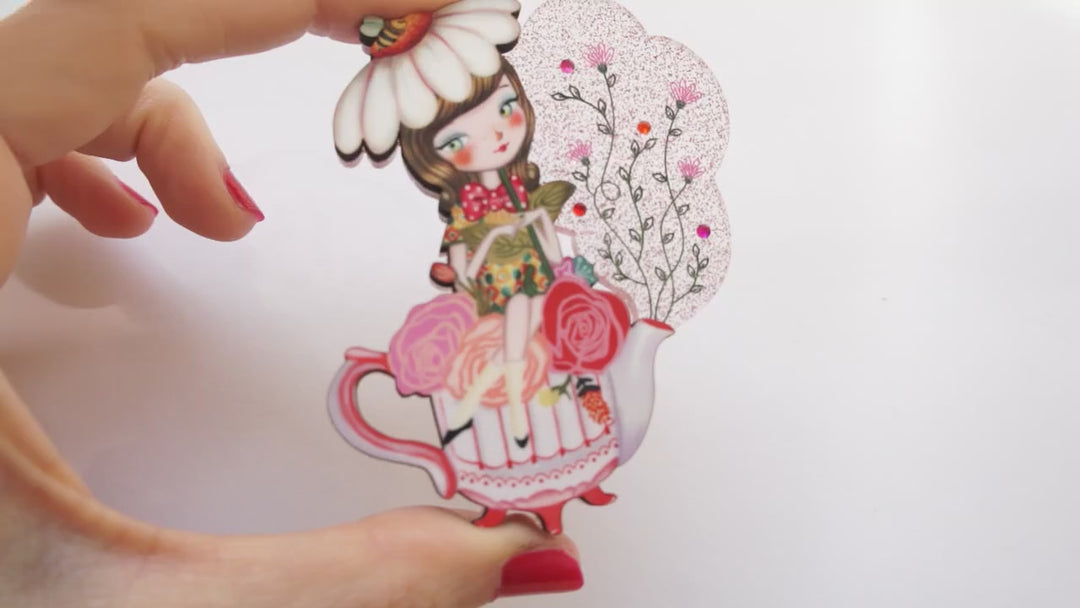 Flower Tea Brooch by Laliblue